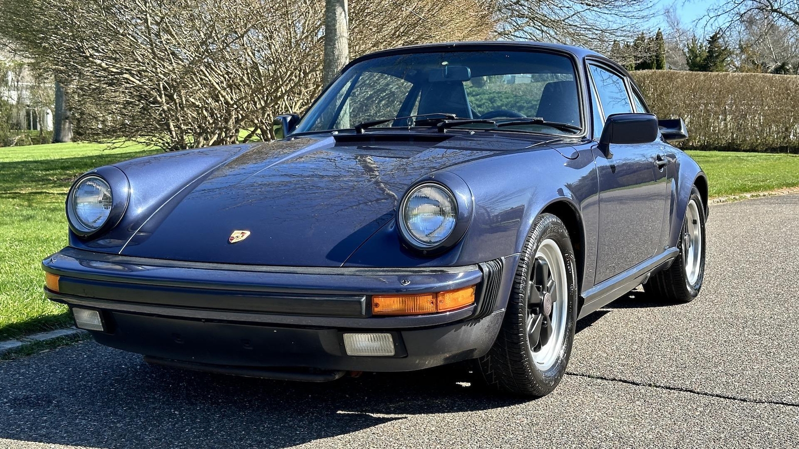 Porsche-911-1985-Coupe-30