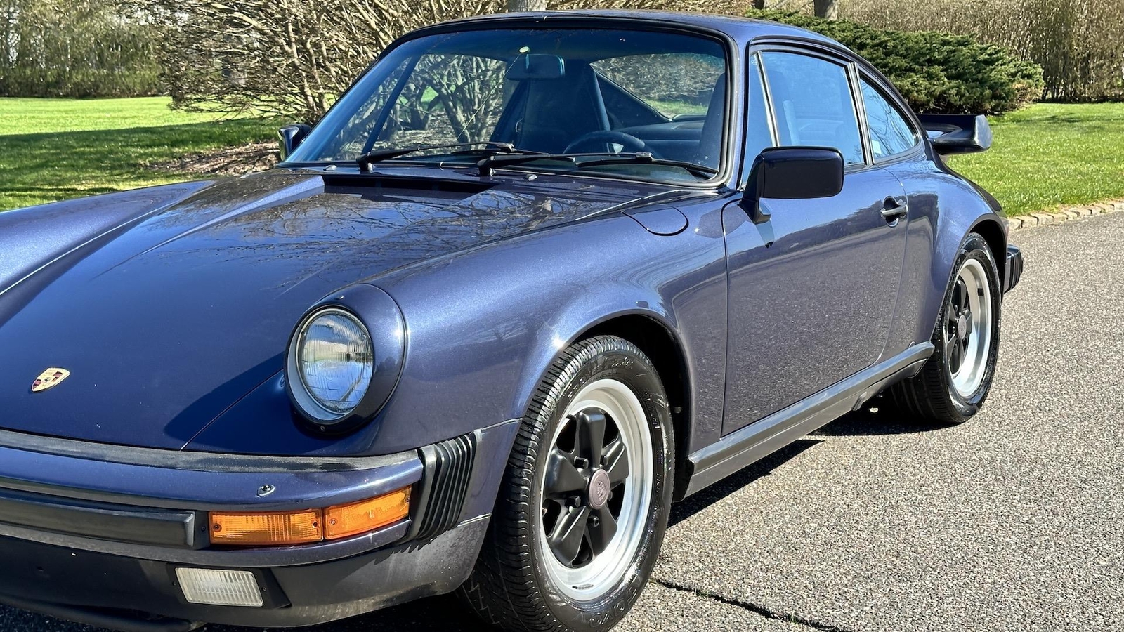 Porsche-911-1985-Coupe-33