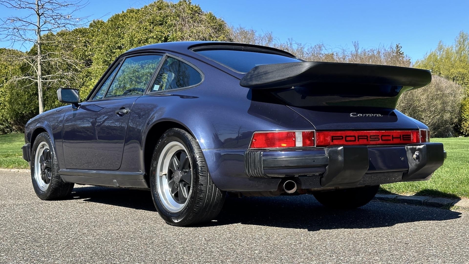 Porsche-911-1985-Coupe-36