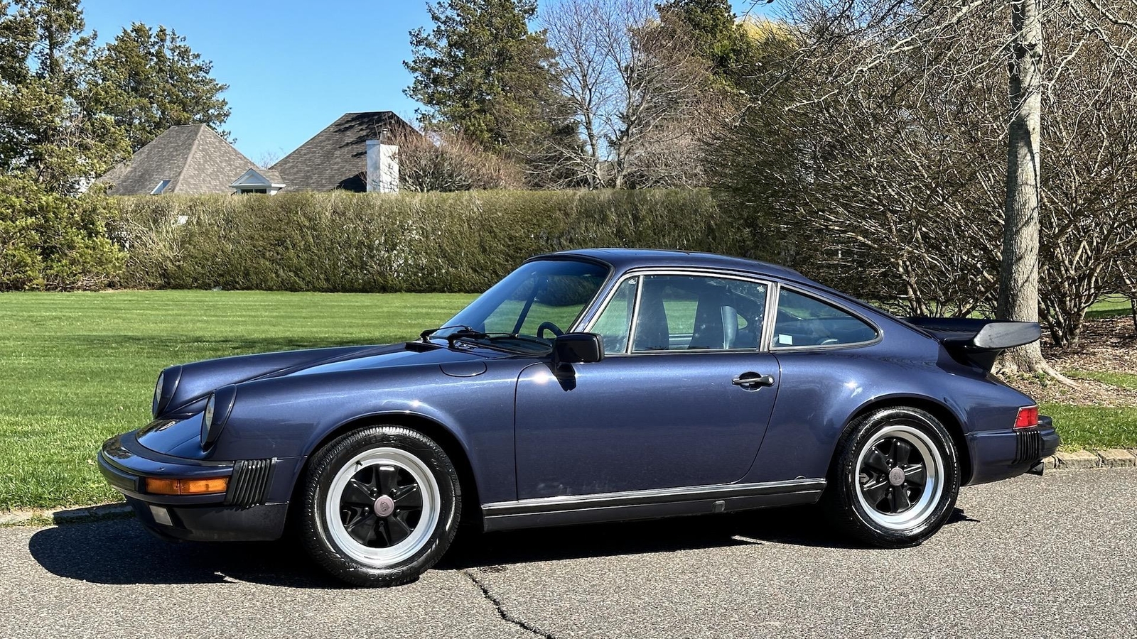 Porsche-911-1985-Coupe-38
