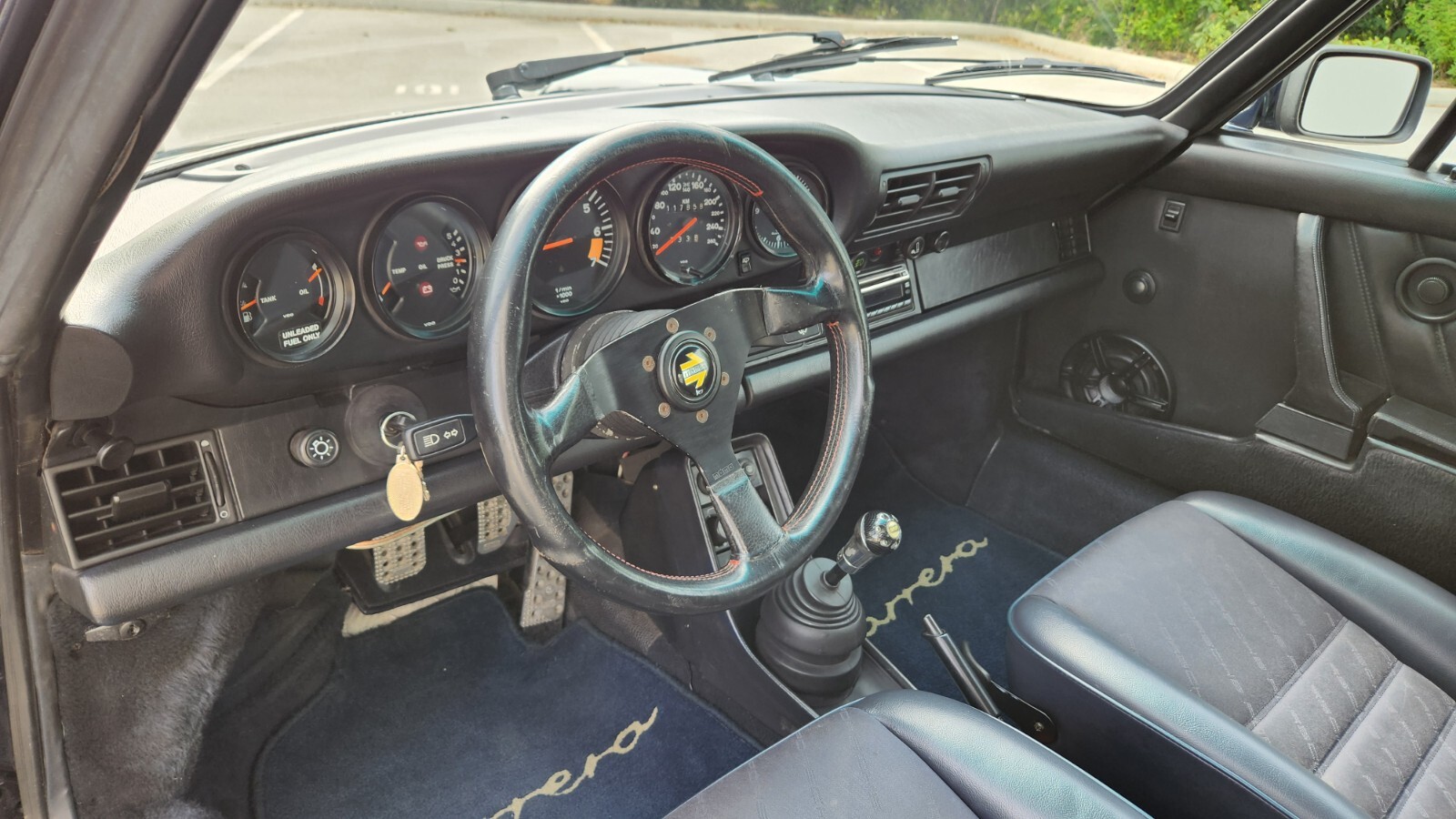 Porsche-911-1986-Convertible-37