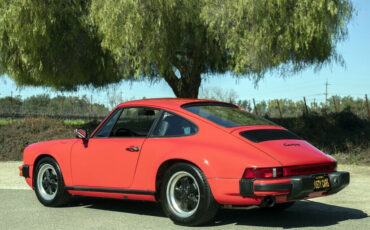 Porsche-911-1986-Coupe-2