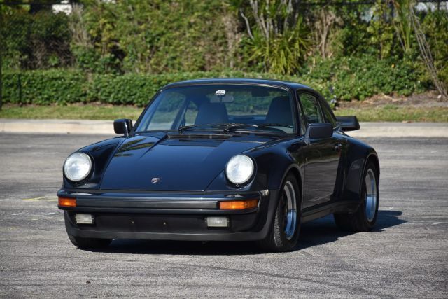 Porsche-911-1987-Coupe-1
