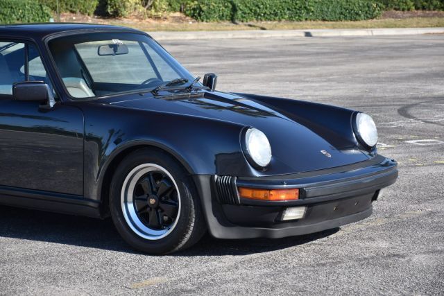 Porsche-911-1987-Coupe-10