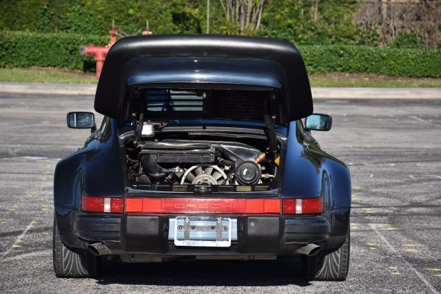 Porsche-911-1987-Coupe-24