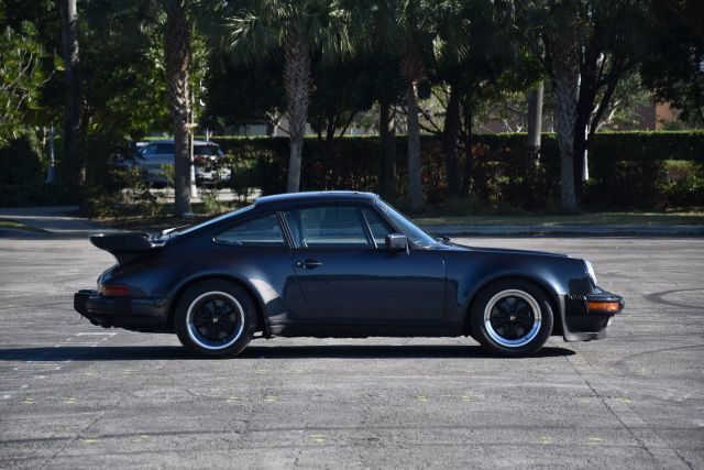 Porsche-911-1987-Coupe-6