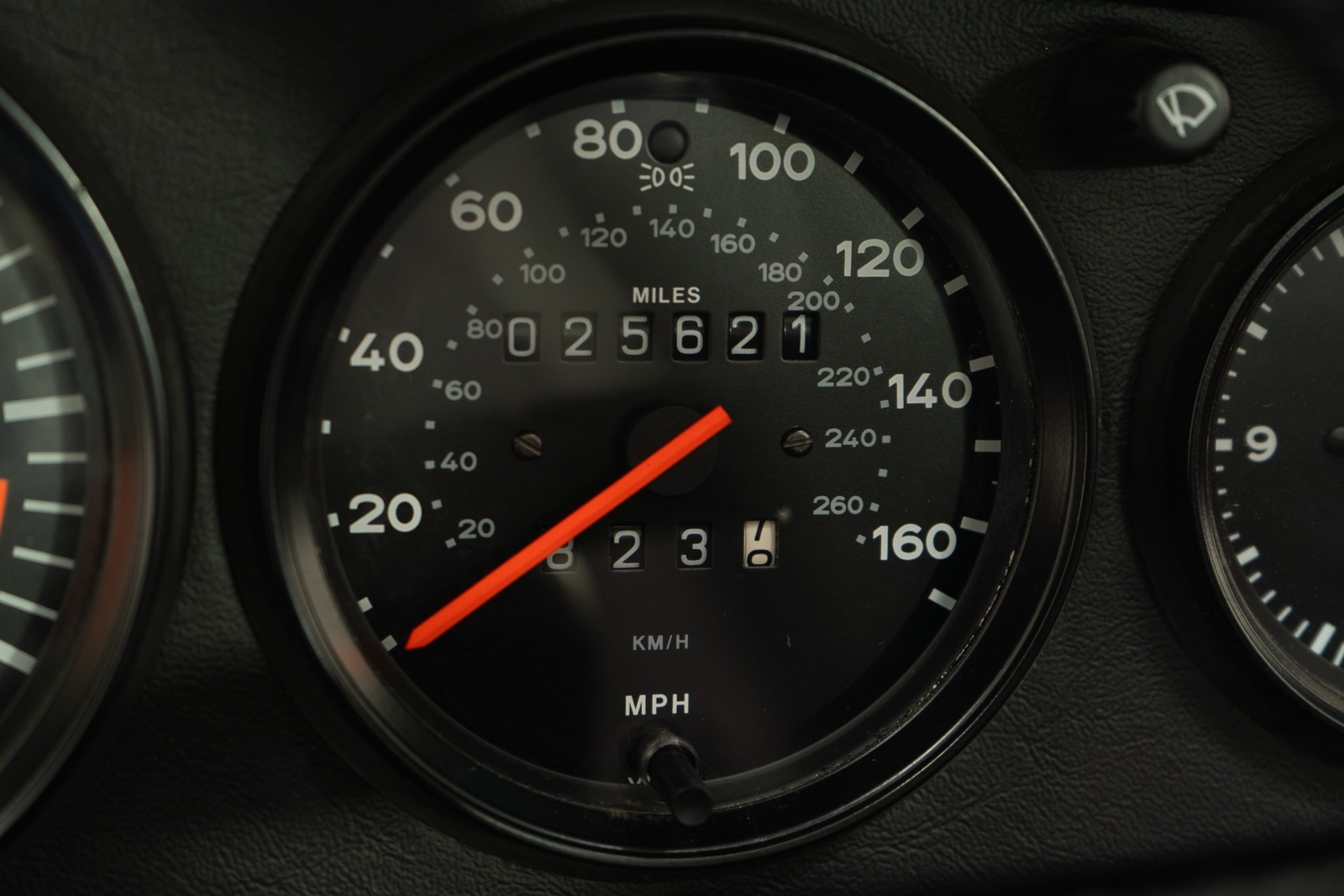 Porsche-911-1988-20