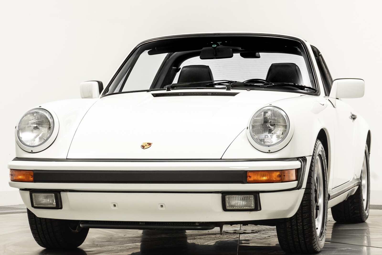 Porsche-911-1988-3