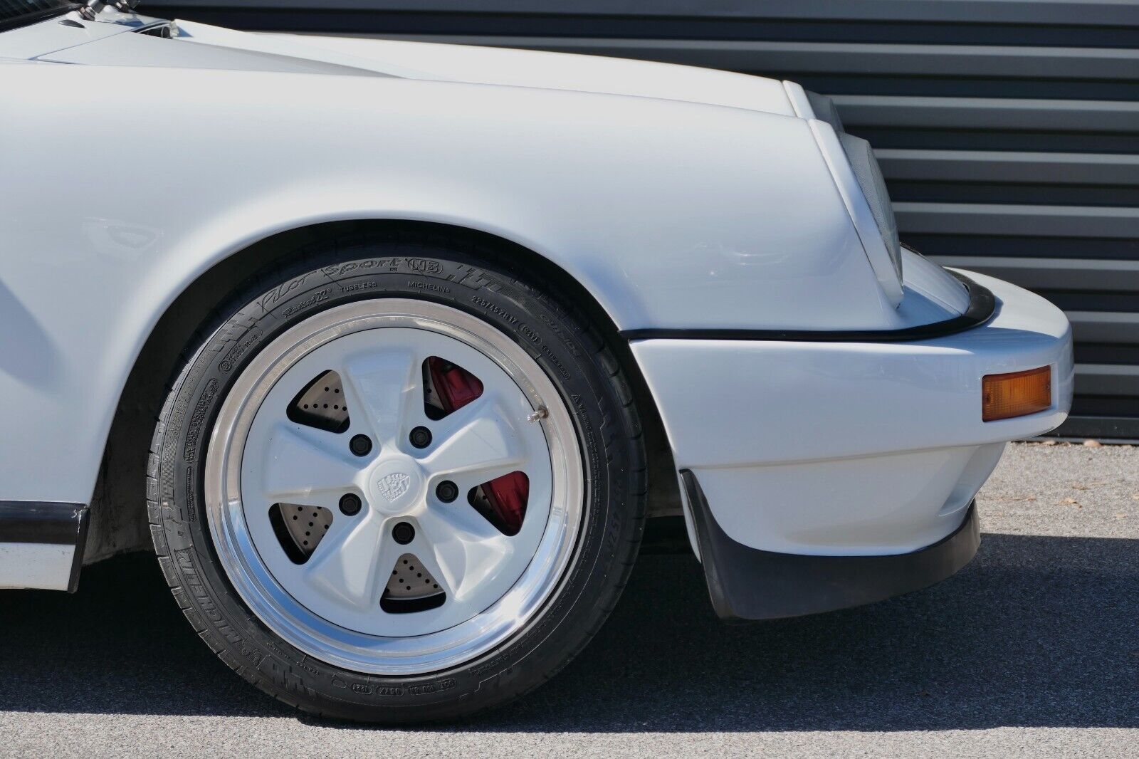Porsche-911-1988-Convertible-19