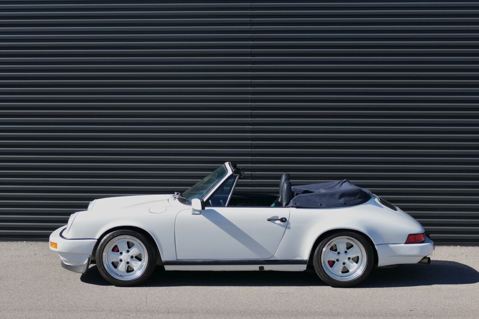 Porsche-911-1988-Convertible-2