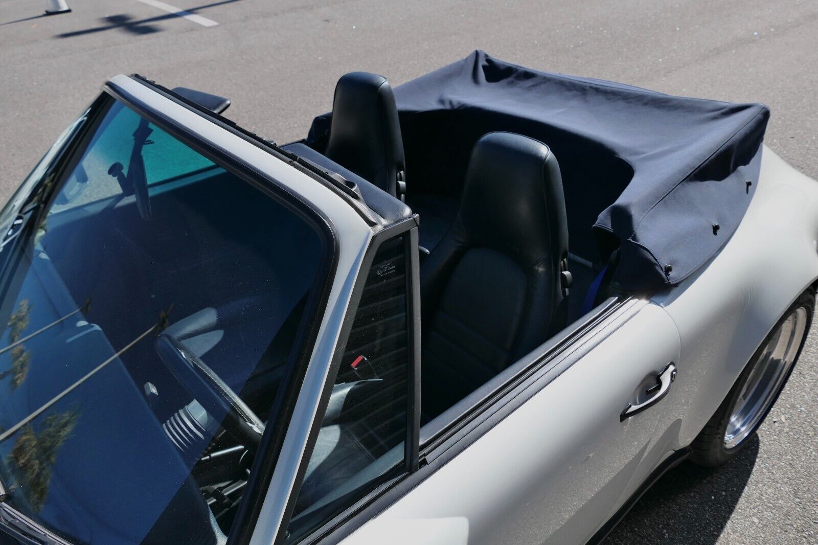Porsche-911-1988-Convertible-26