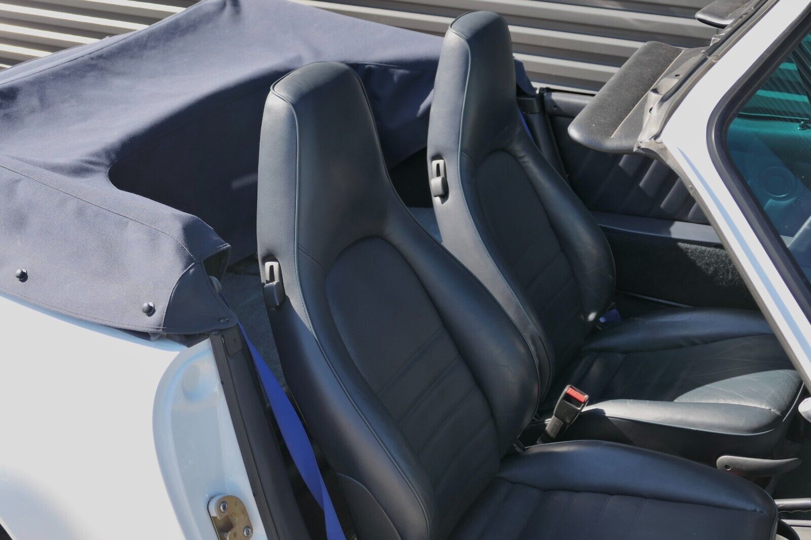 Porsche-911-1988-Convertible-31