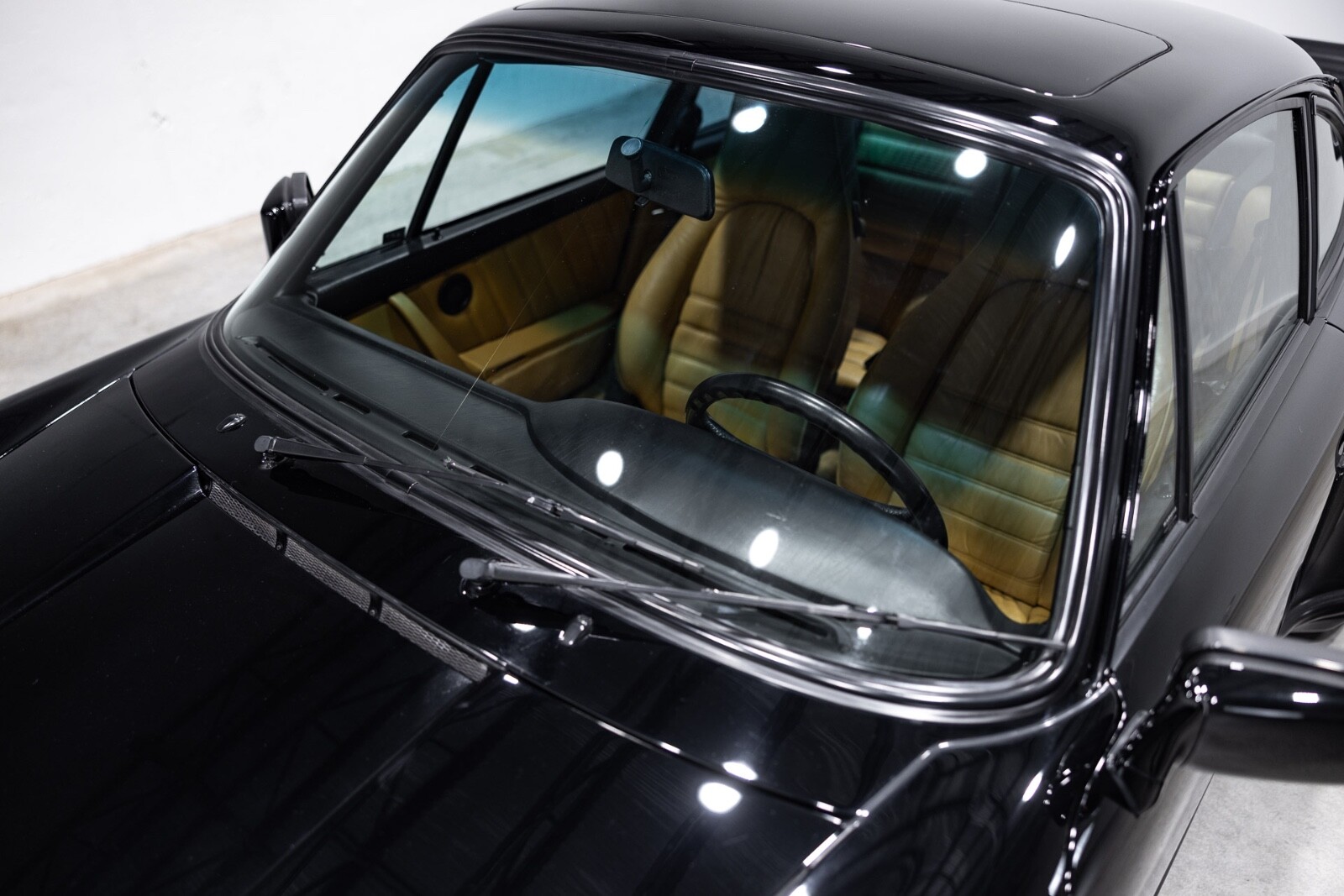 Porsche-911-1988-Coupe-10