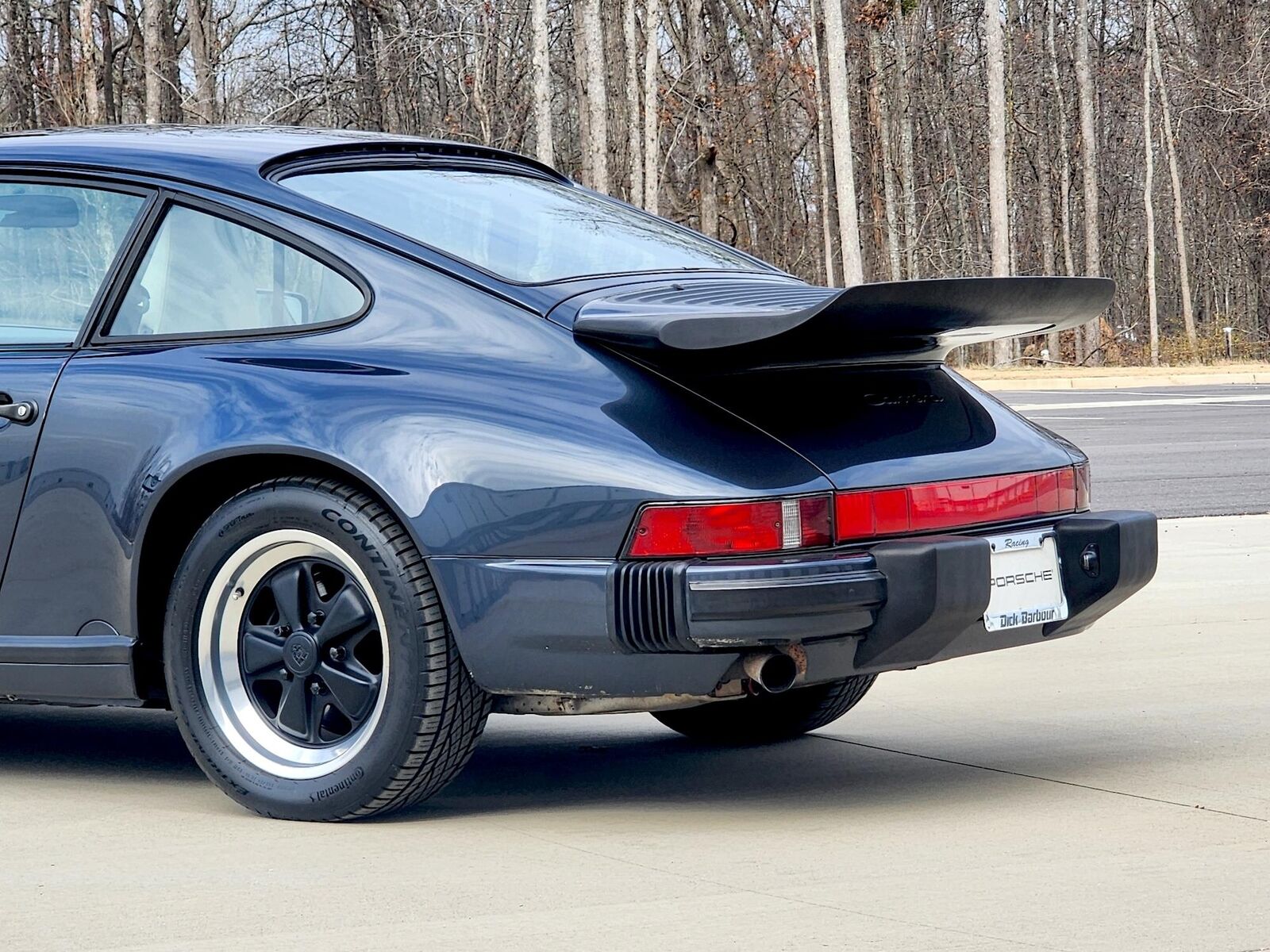Porsche-911-1988-Coupe-12