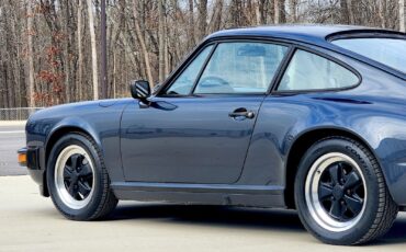 Porsche-911-1988-Coupe-13