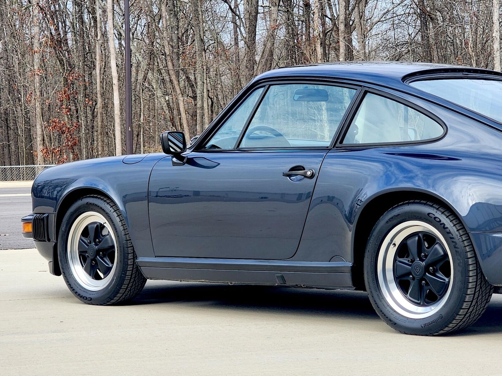 Porsche-911-1988-Coupe-13