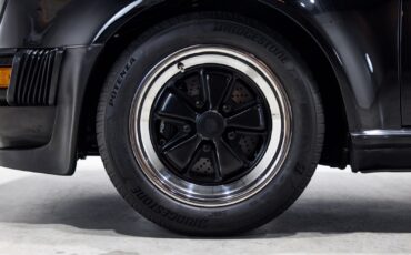Porsche-911-1988-Coupe-16