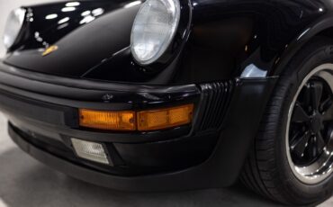 Porsche-911-1988-Coupe-18