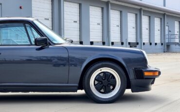 Porsche-911-1988-Coupe-21