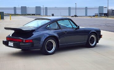 Porsche-911-1988-Coupe-3