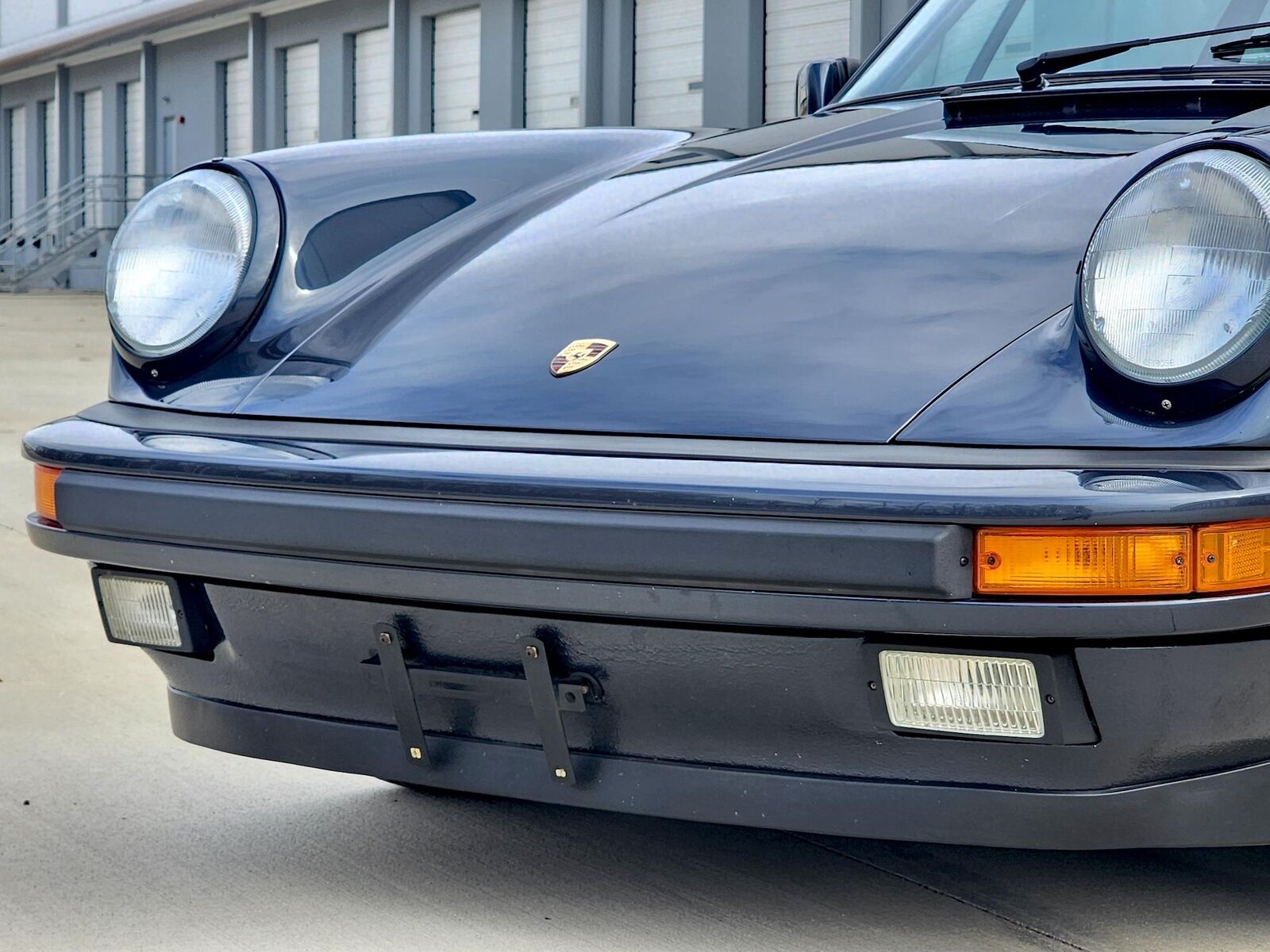 Porsche-911-1988-Coupe-32