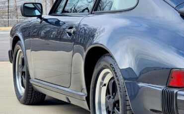 Porsche-911-1988-Coupe-35