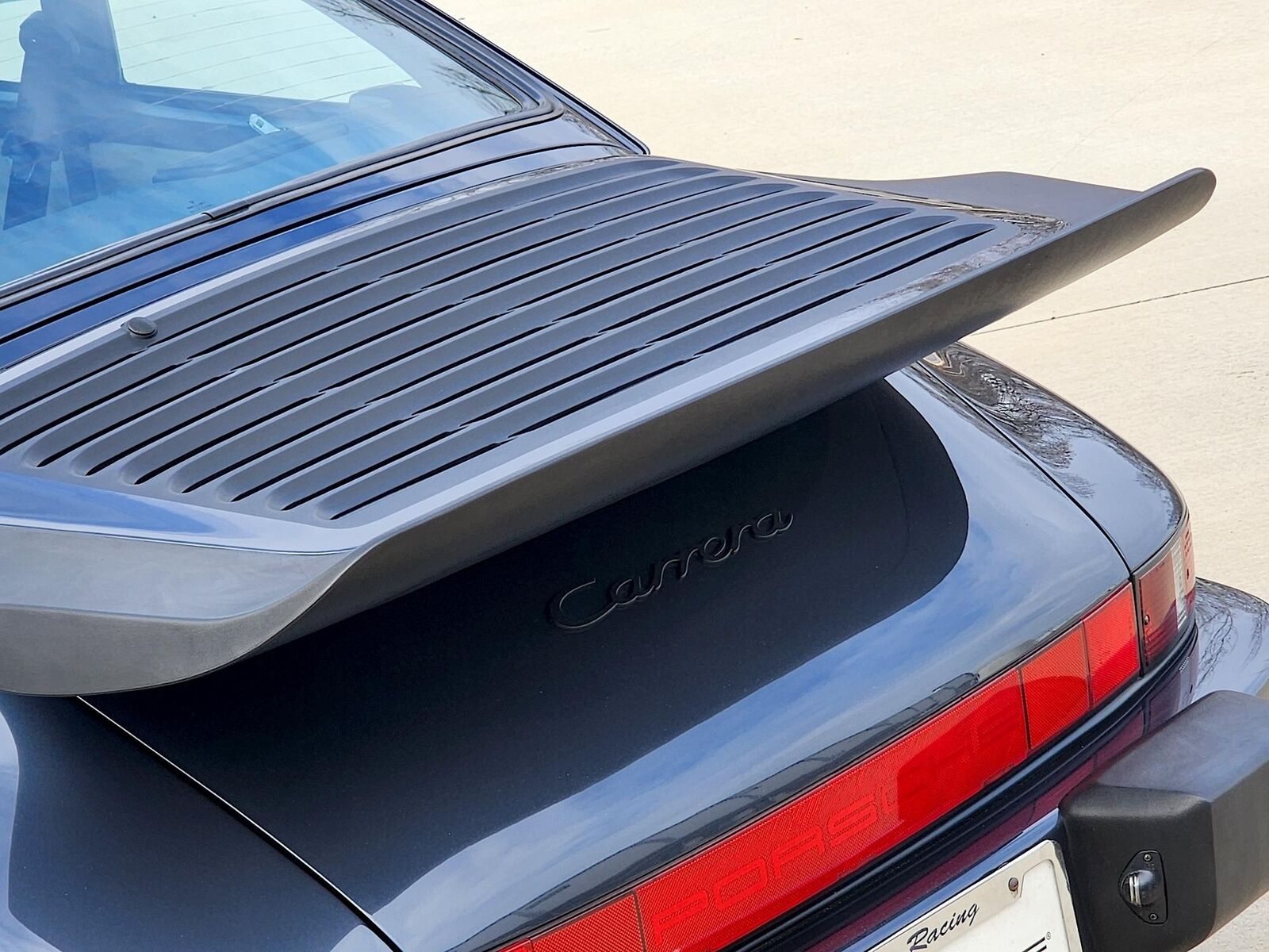 Porsche-911-1988-Coupe-37