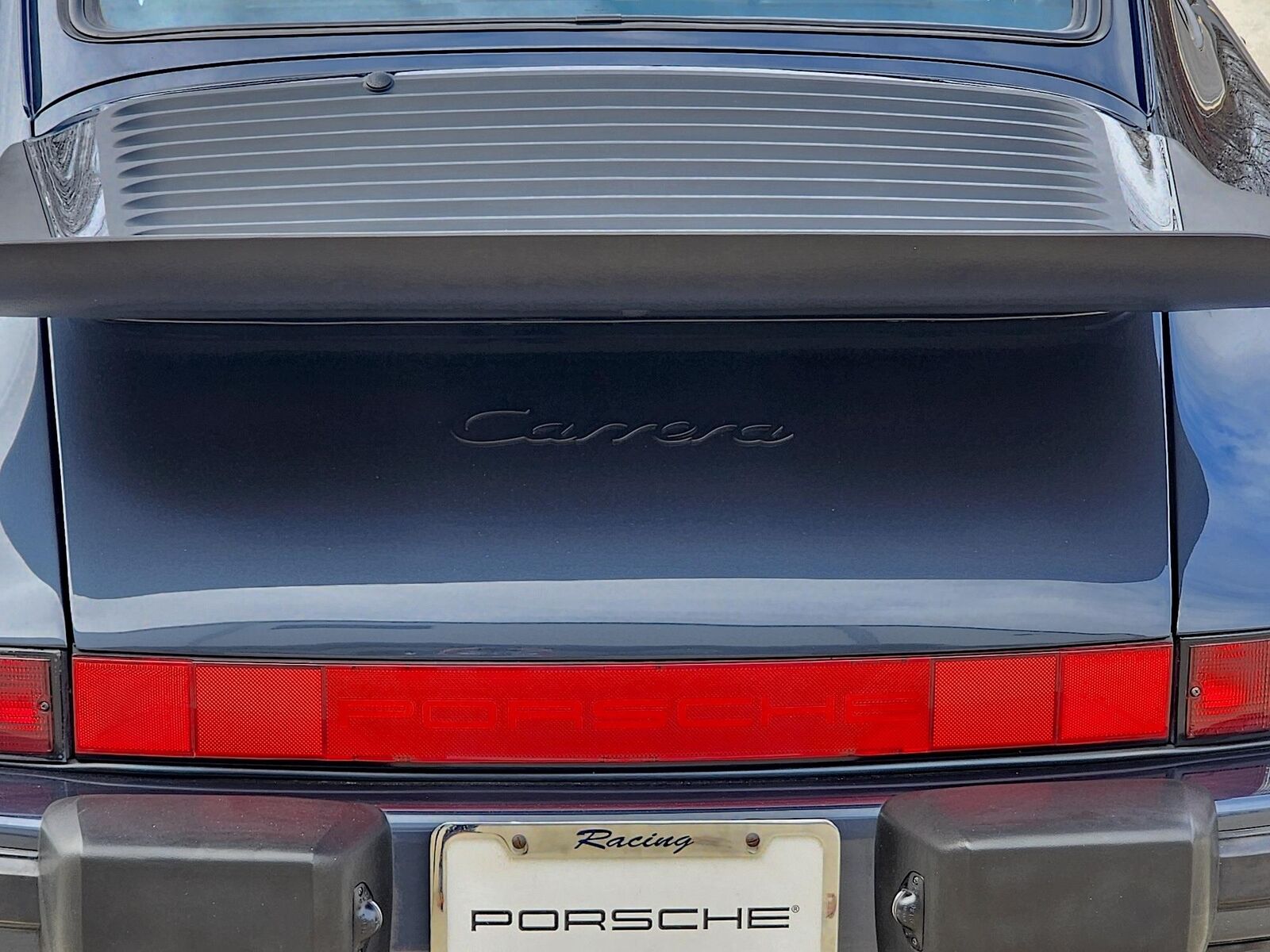 Porsche-911-1988-Coupe-38