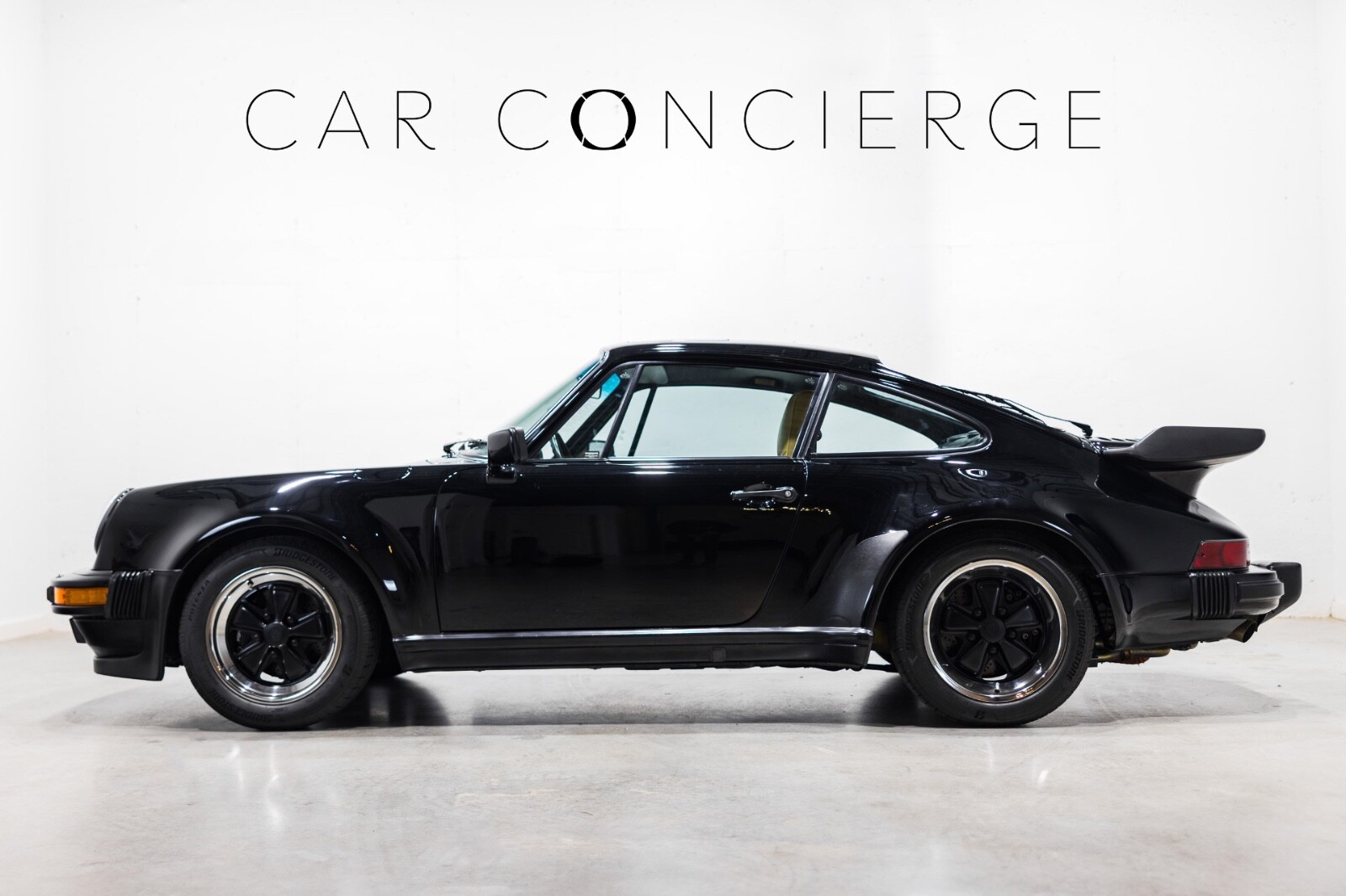 Porsche-911-1988-Coupe-6