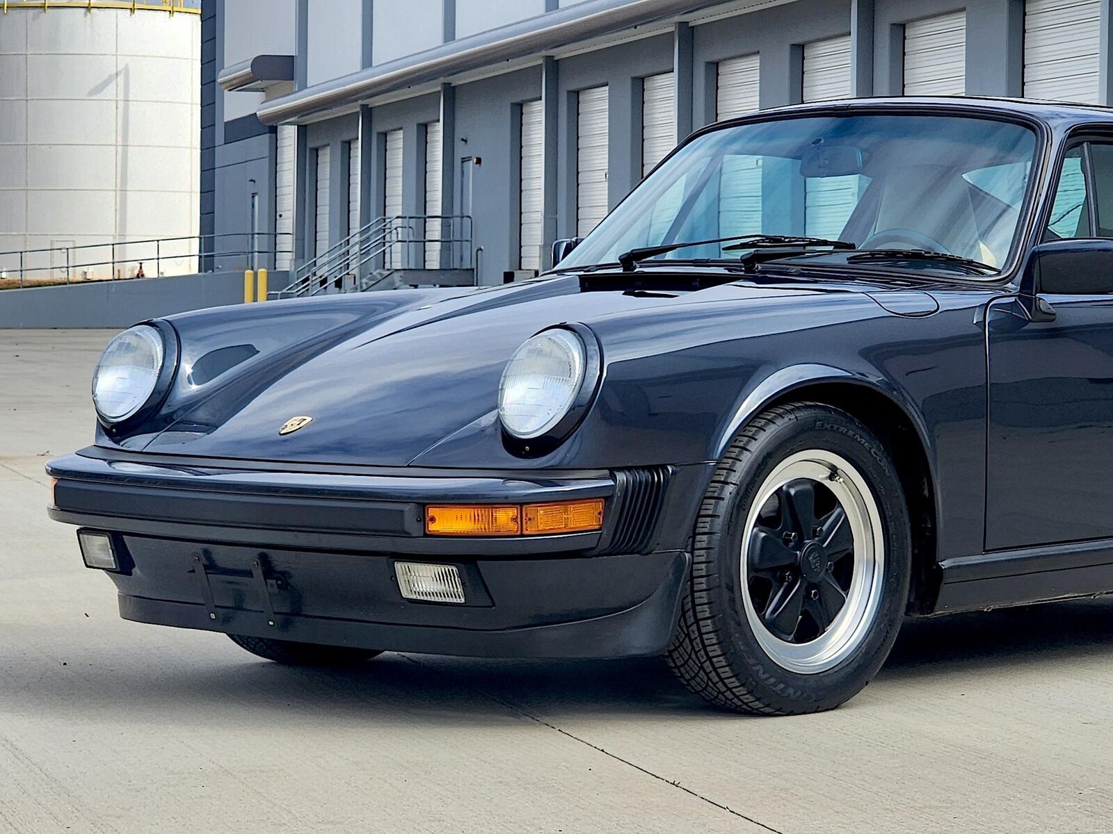 Porsche-911-1988-Coupe-8