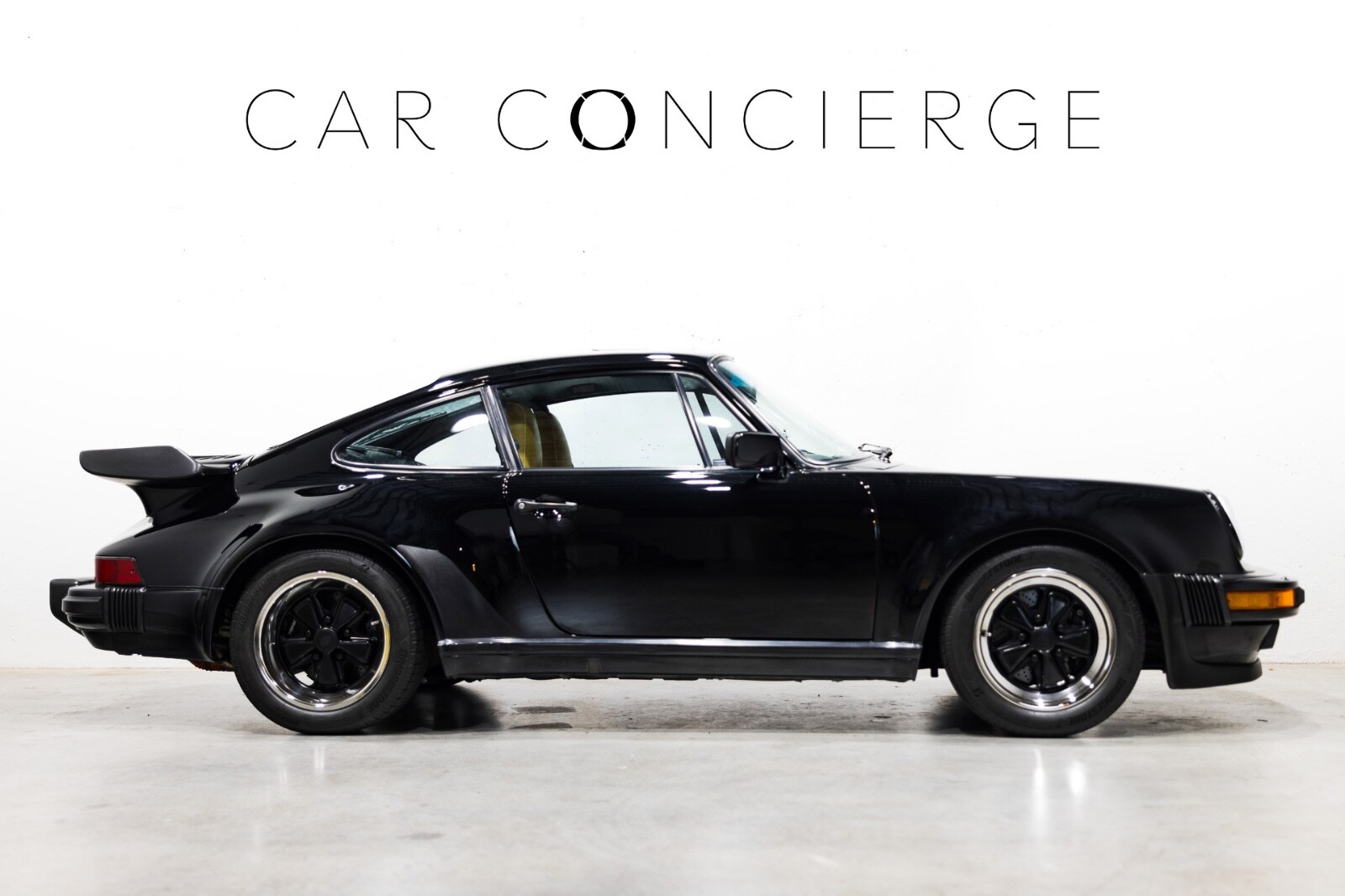 Porsche-911-1988-Coupe-8