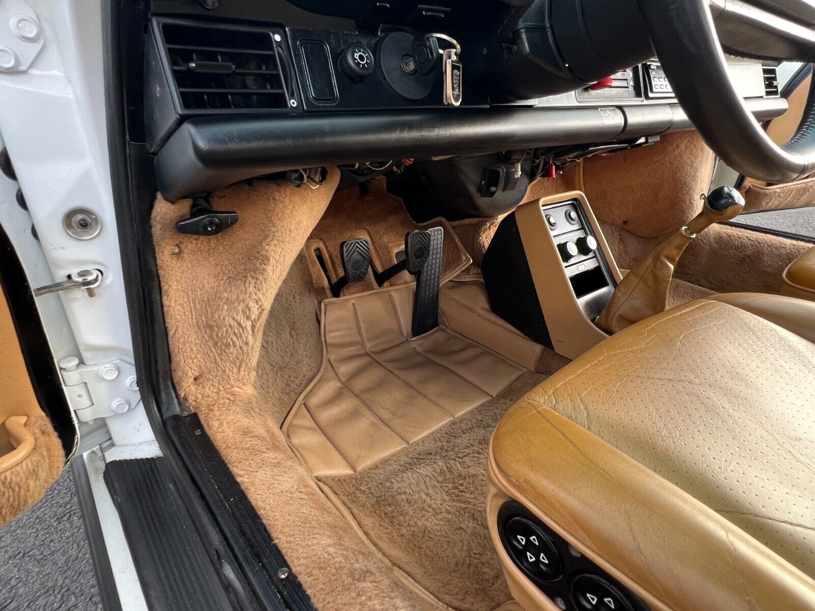 Porsche-911-1989-Convertible-18