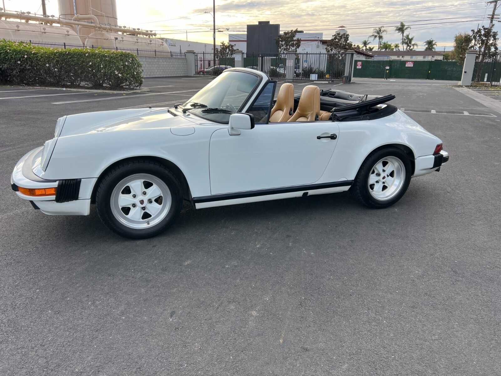 Porsche-911-1989-Convertible-9