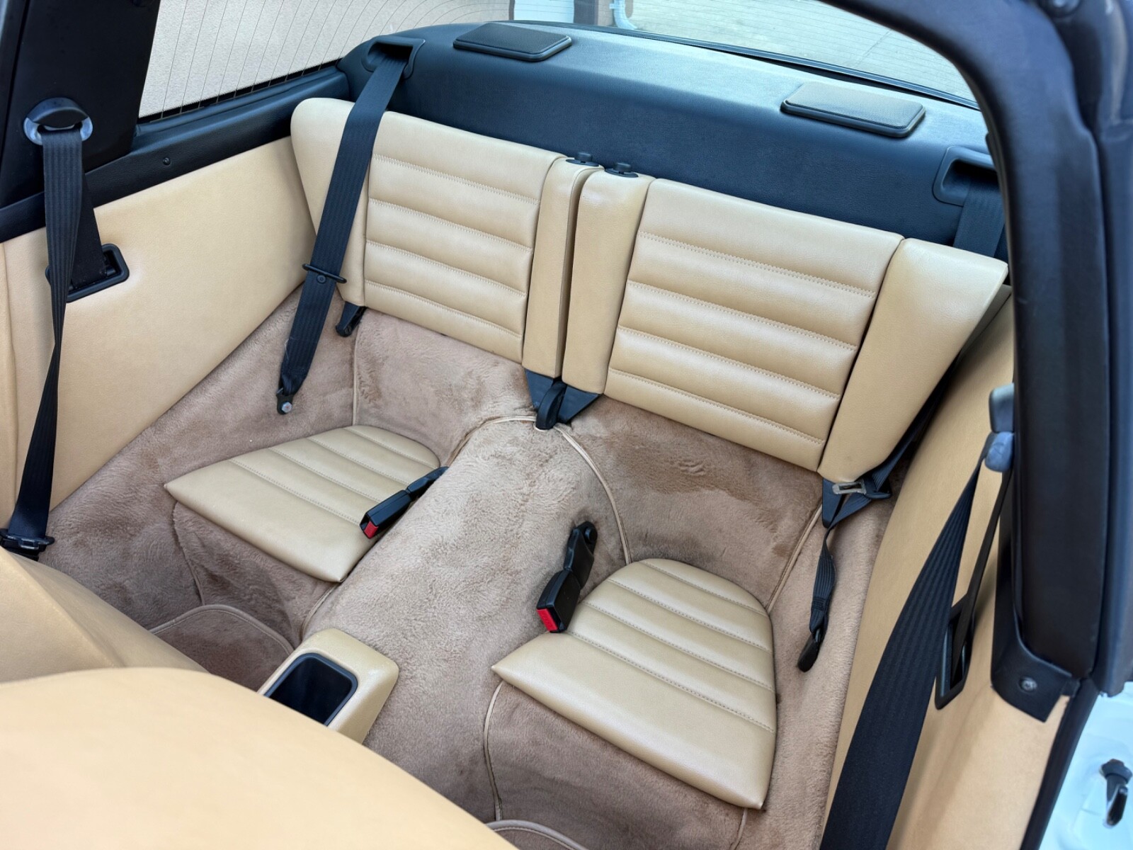 Porsche-911-1992-10