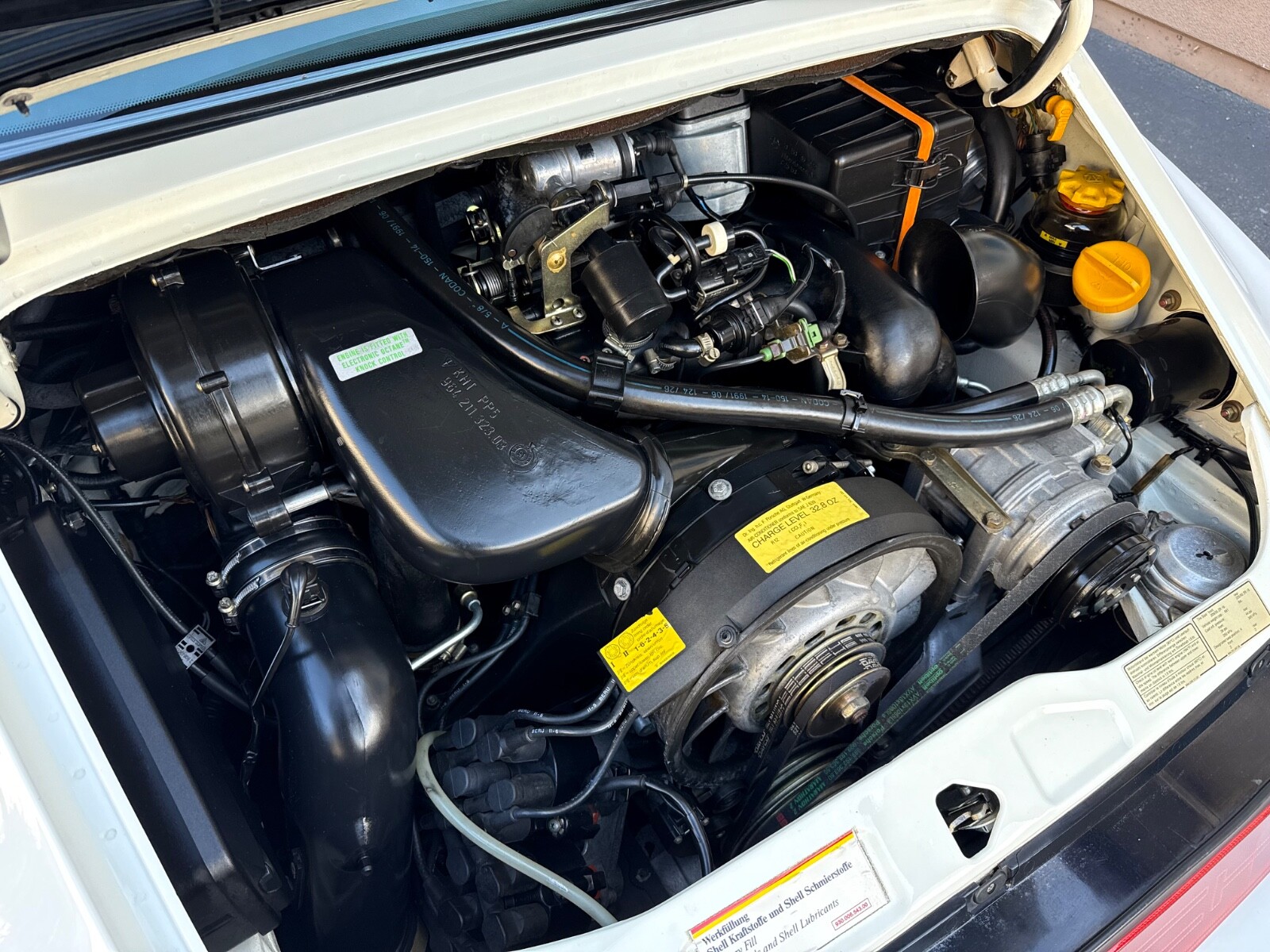 Porsche-911-1992-17