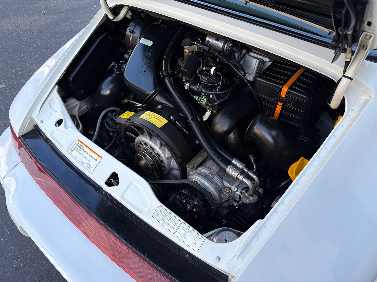 Porsche-911-1992-18