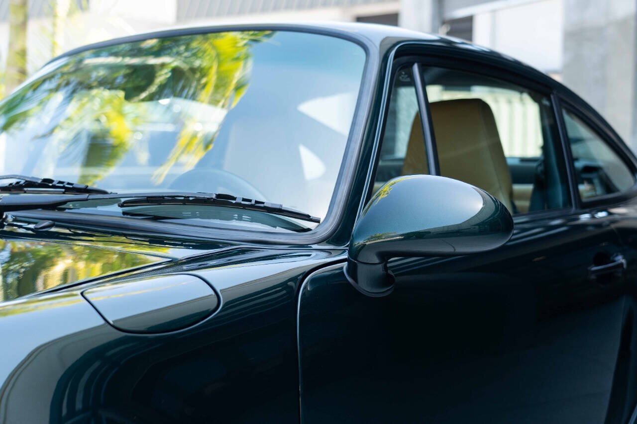 Porsche-911-1992-Coupe-25
