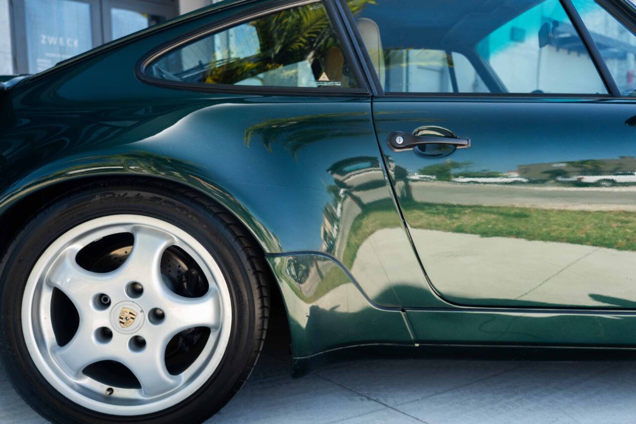 Porsche-911-1992-Coupe-29