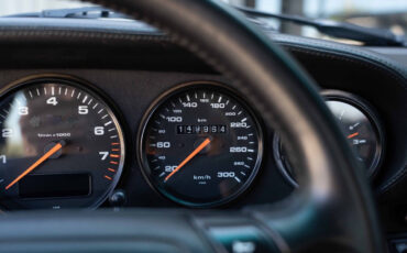 Porsche-911-1992-Coupe-3