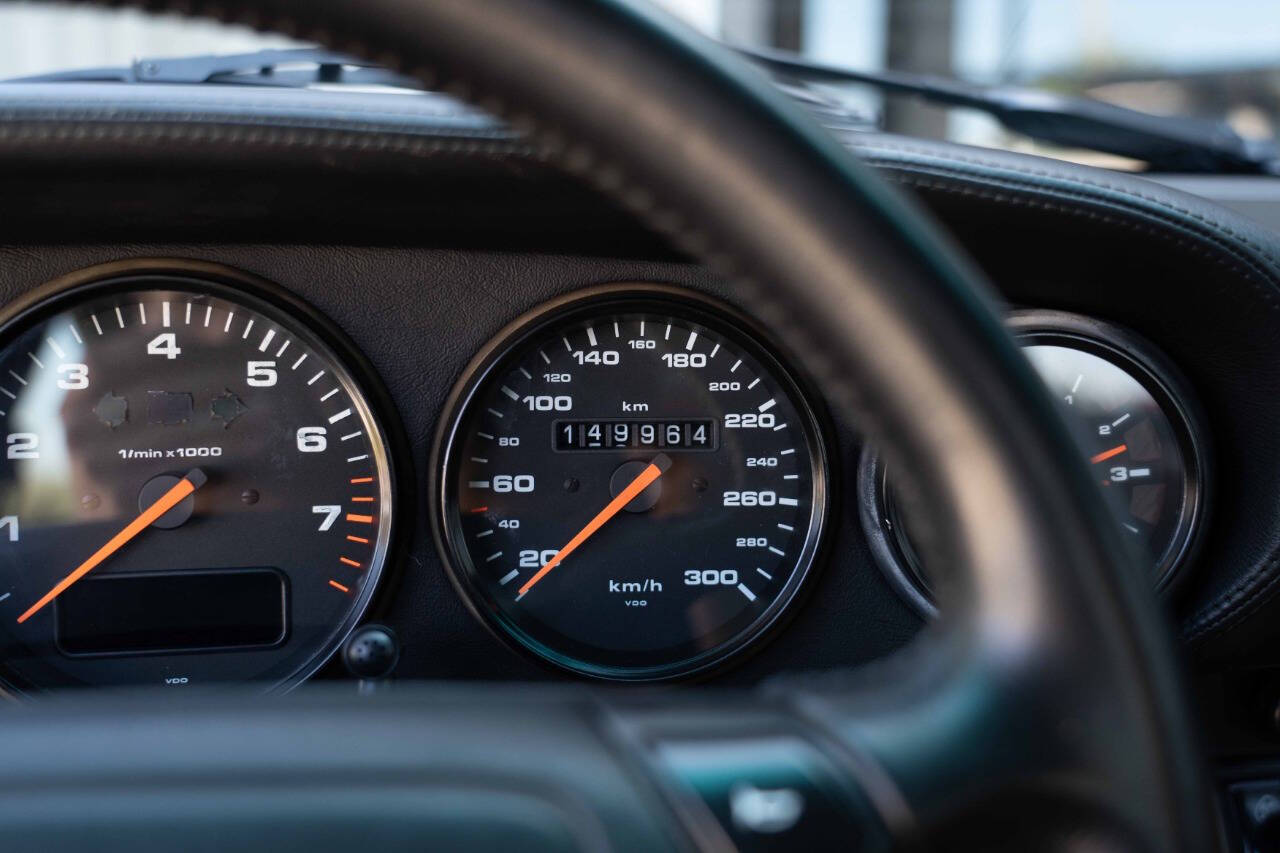 Porsche-911-1992-Coupe-3