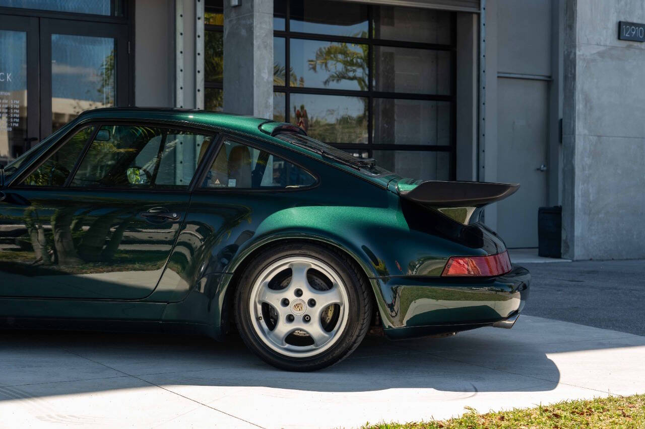 Porsche-911-1992-Coupe-33