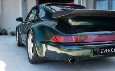 Porsche-911-1992-Coupe-35