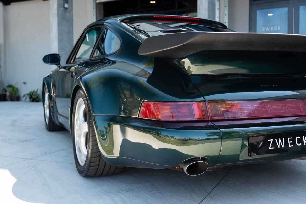 Porsche-911-1992-Coupe-35
