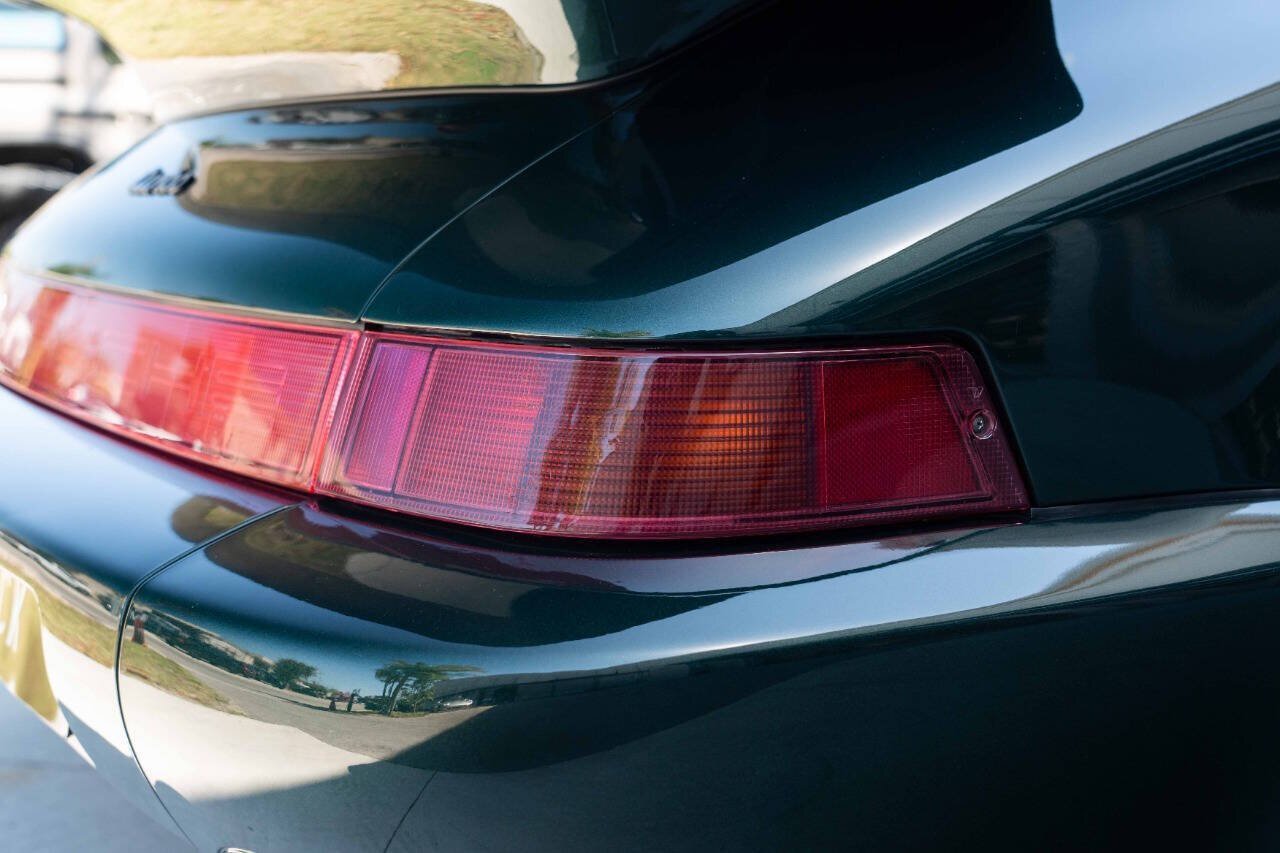 Porsche-911-1992-Coupe-37