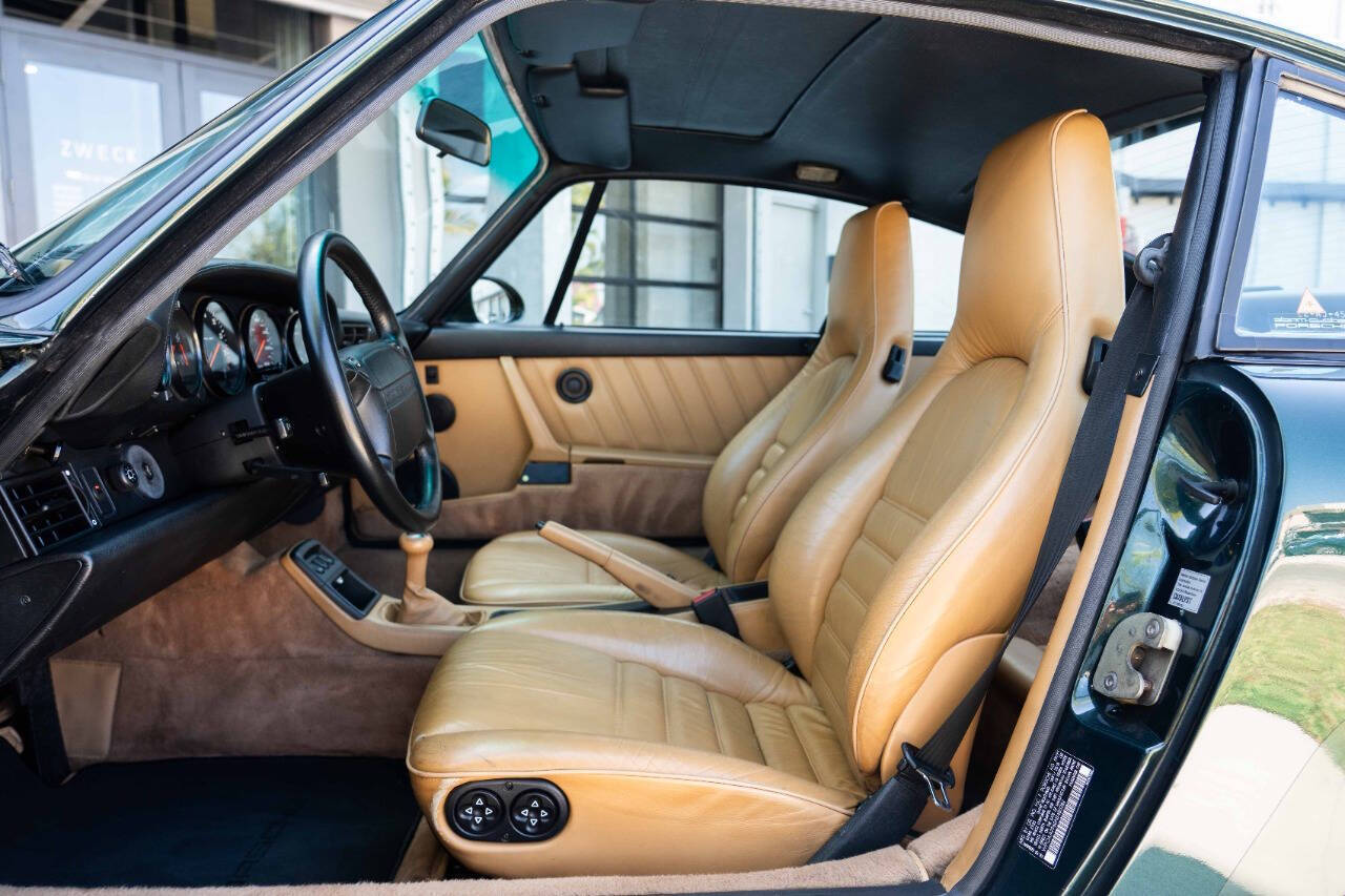 Porsche-911-1992-Coupe-4