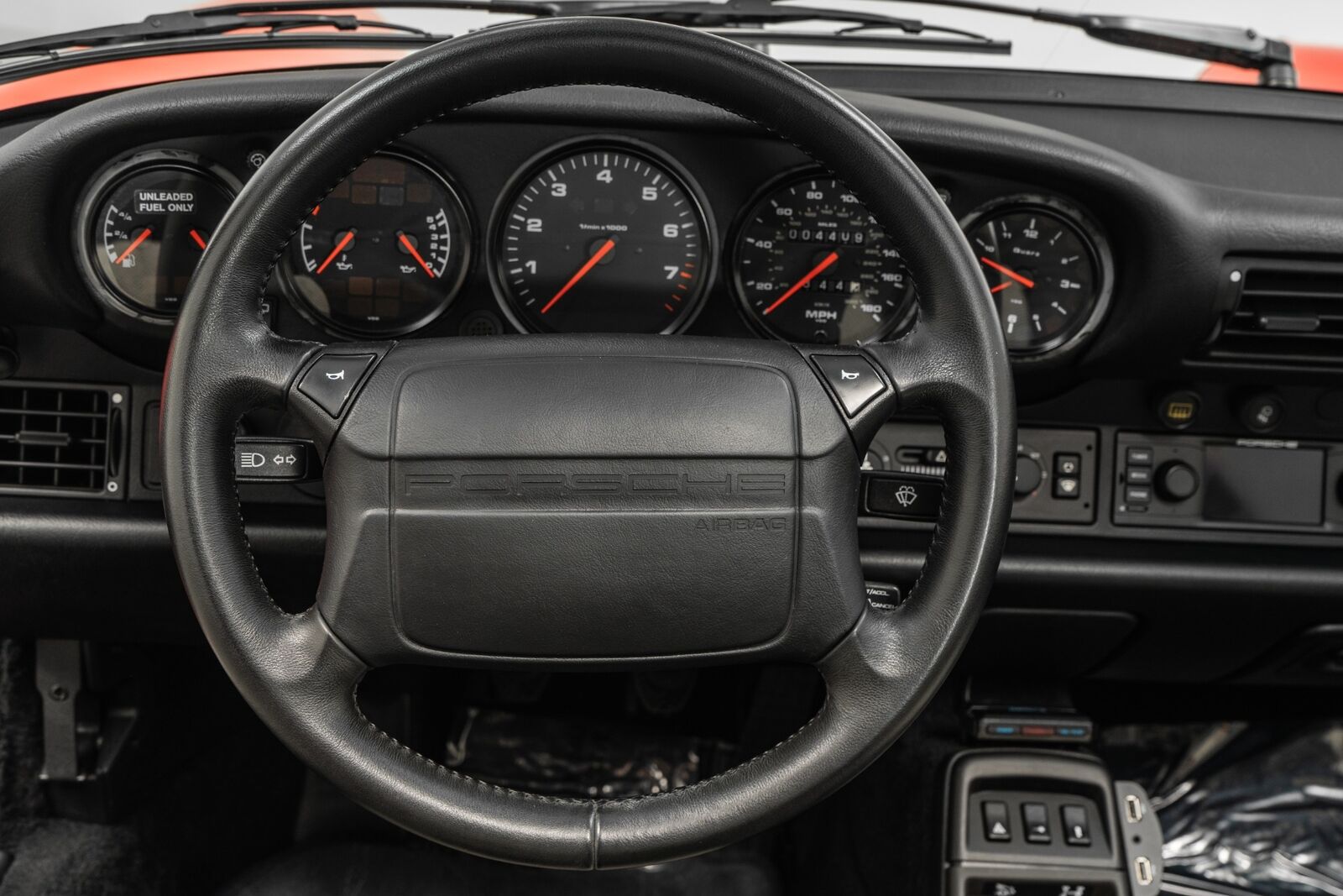 Porsche-911-1993-Coupe-13
