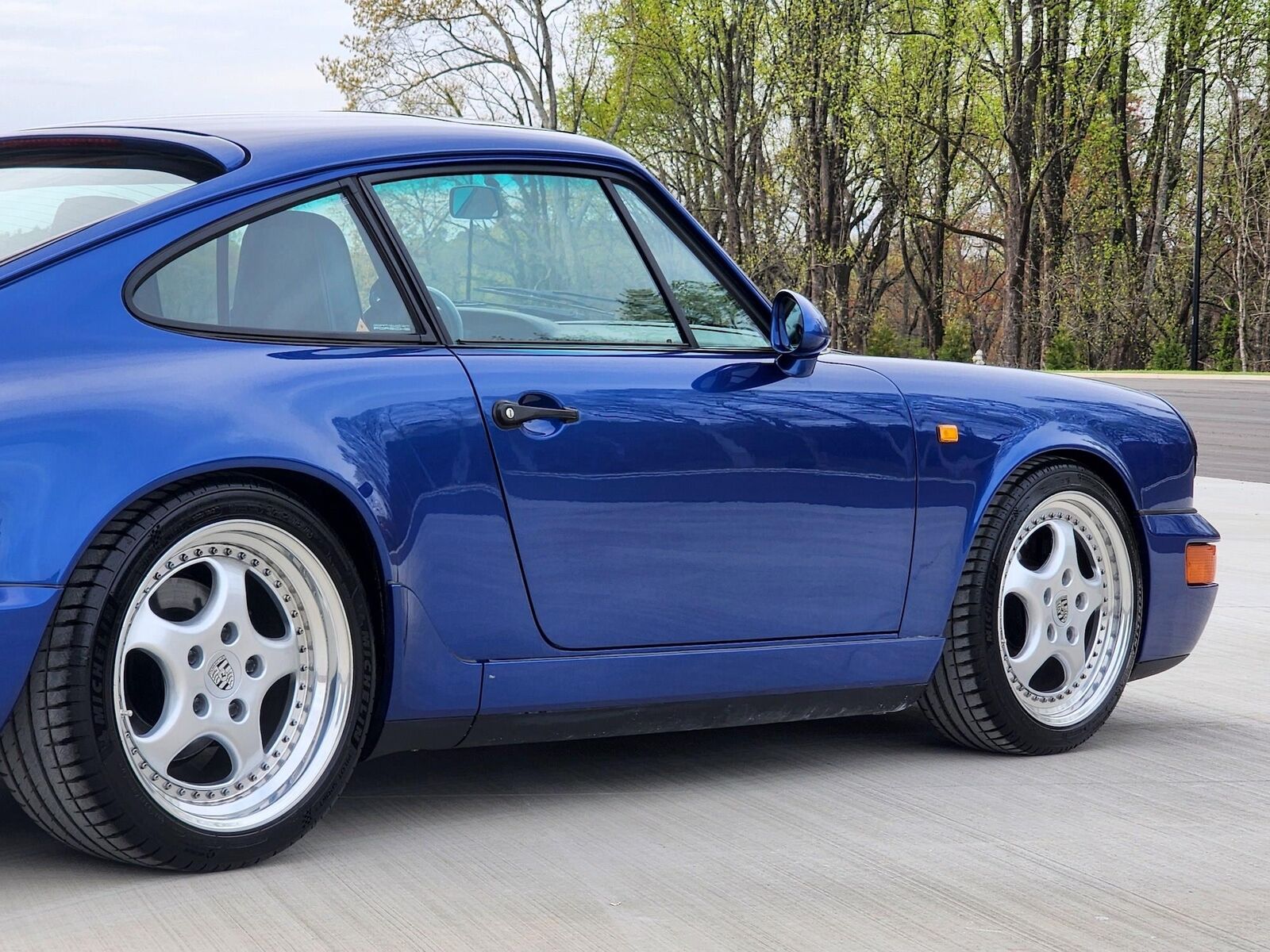 Porsche-911-1993-Coupe-16