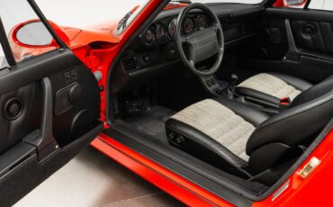 Porsche-911-1993-Coupe-21