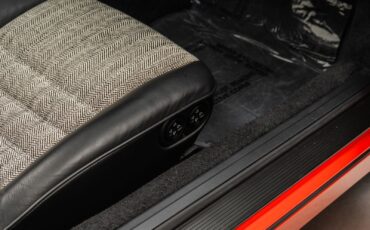 Porsche-911-1993-Coupe-31