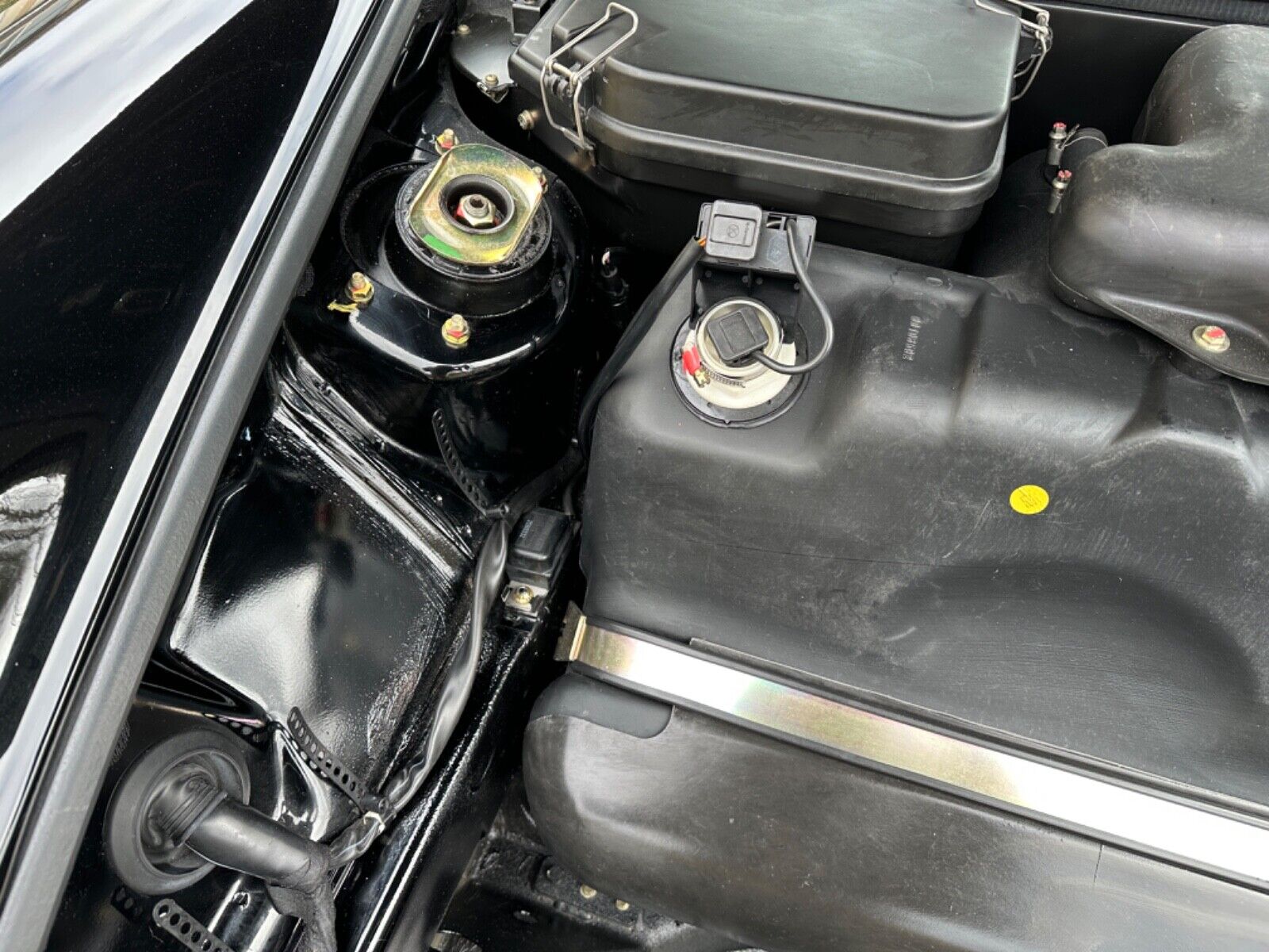 Porsche-911-1994-Convertible-35
